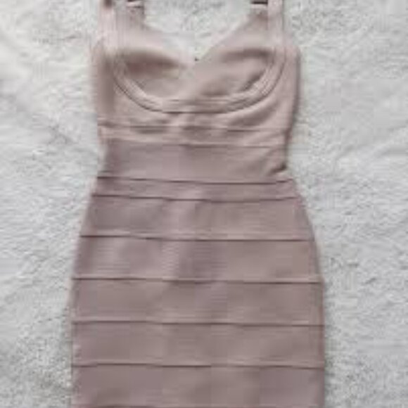 Elegant Pink Mini Dress - Picture 3 of 3